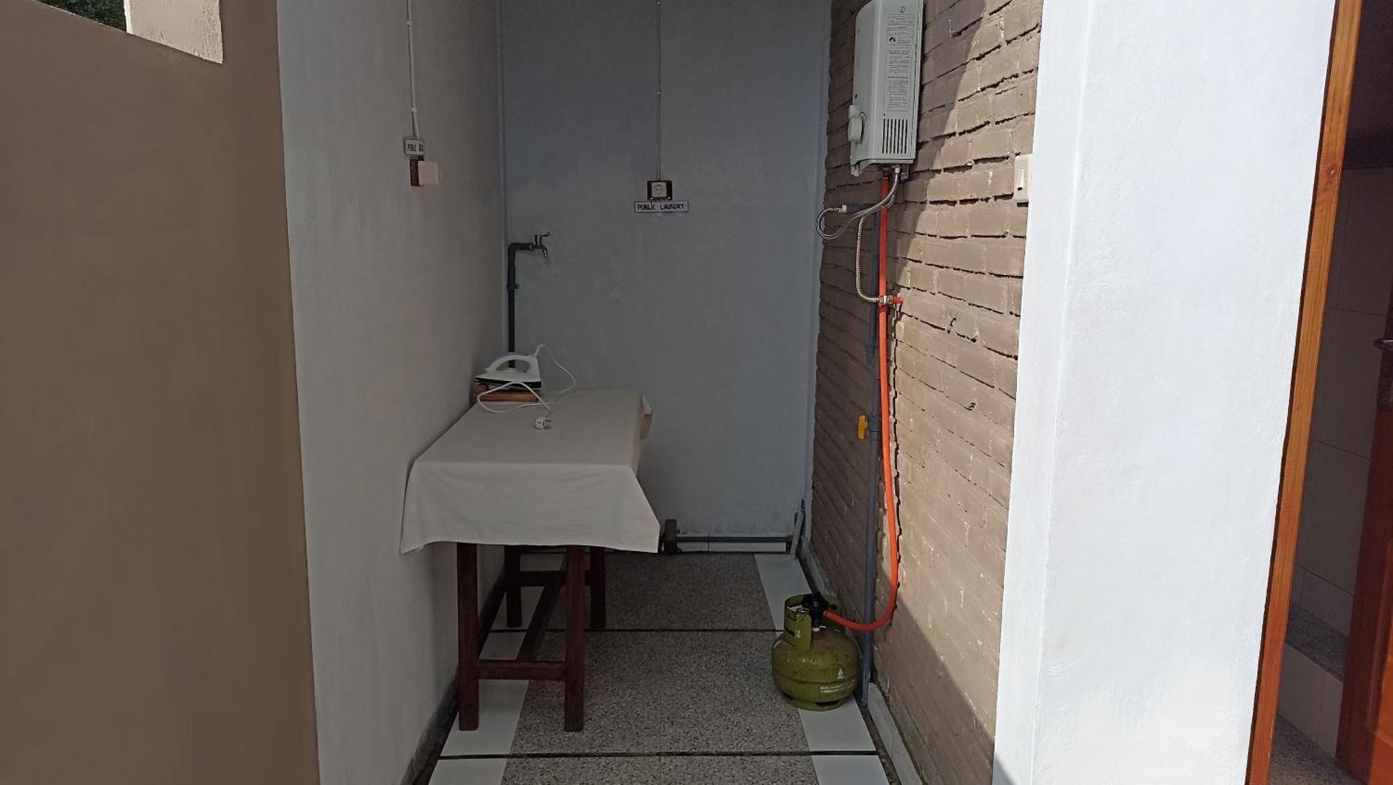Puri Pilihani Hostel Munduk Exteriör bild