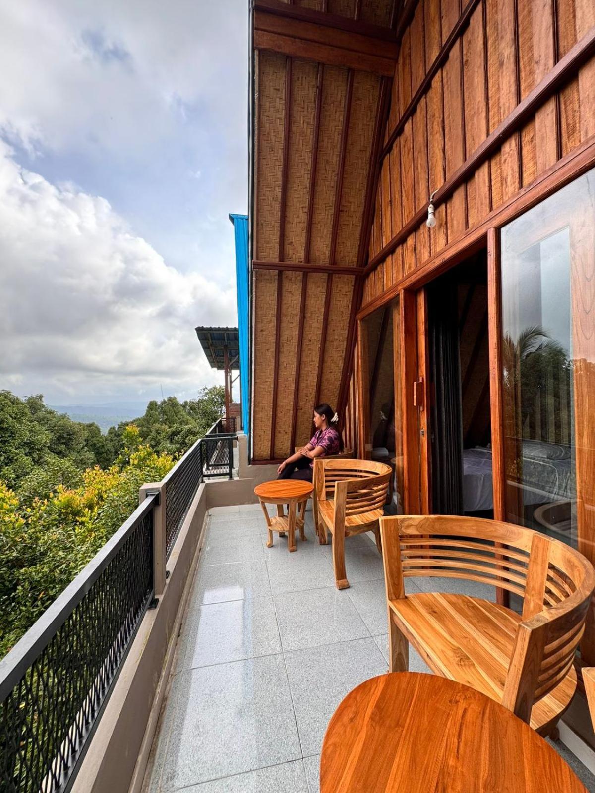 Puri Pilihani Hostel Munduk Exteriör bild