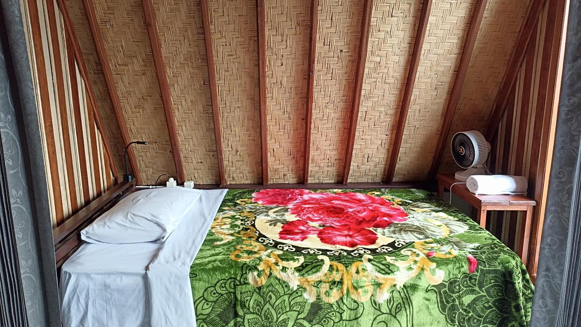Puri Pilihani Hostel Munduk Exteriör bild